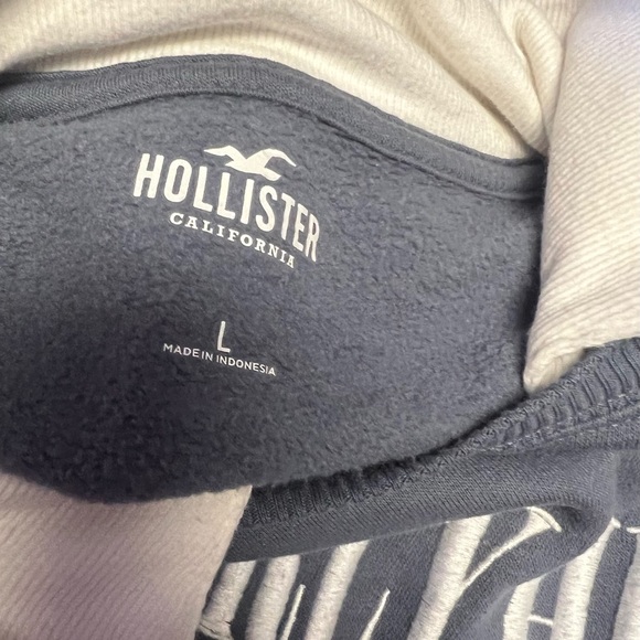 Hollister Women's Beverly Hills Blue Sweater - Picture 4 of 4